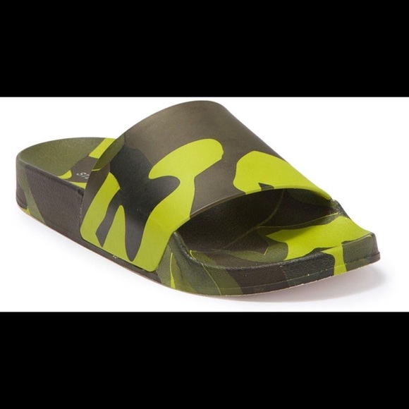Steve Madden Shoes - NEW Steve Madden Sofi Slide Sandal in Camo